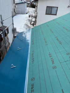 米沢市_雪害_屋根修繕_施工中
